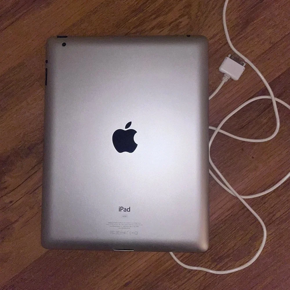 Apple iPad 16GB